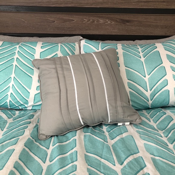 Decorative Throw Pillows - Picture 3 of 5